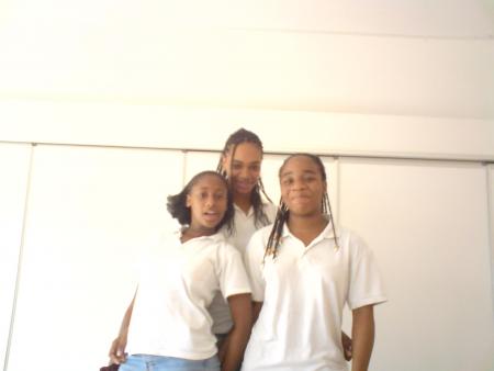 D&eacute;d&eacute; Momo et m3